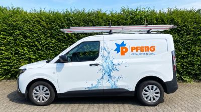 Moderner Firmenwagen der Pfeng Gebäudereinigung GmbH